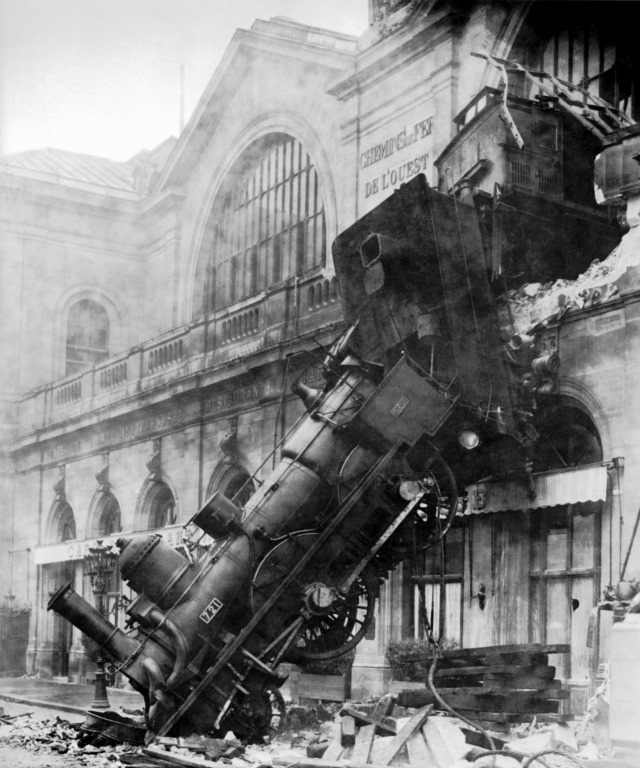 [Image: Train_wreck_at_Montparnasse_1895.jpg]